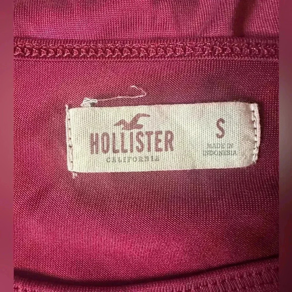 Hollister woman’s off the shoulder blouse - Picture 3 of 3